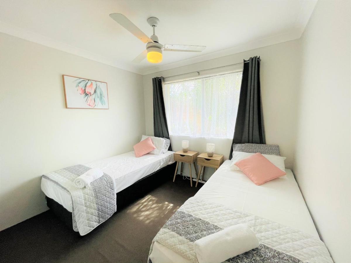 Hotel Surfers Tradewinds Gold Coast Exterior foto